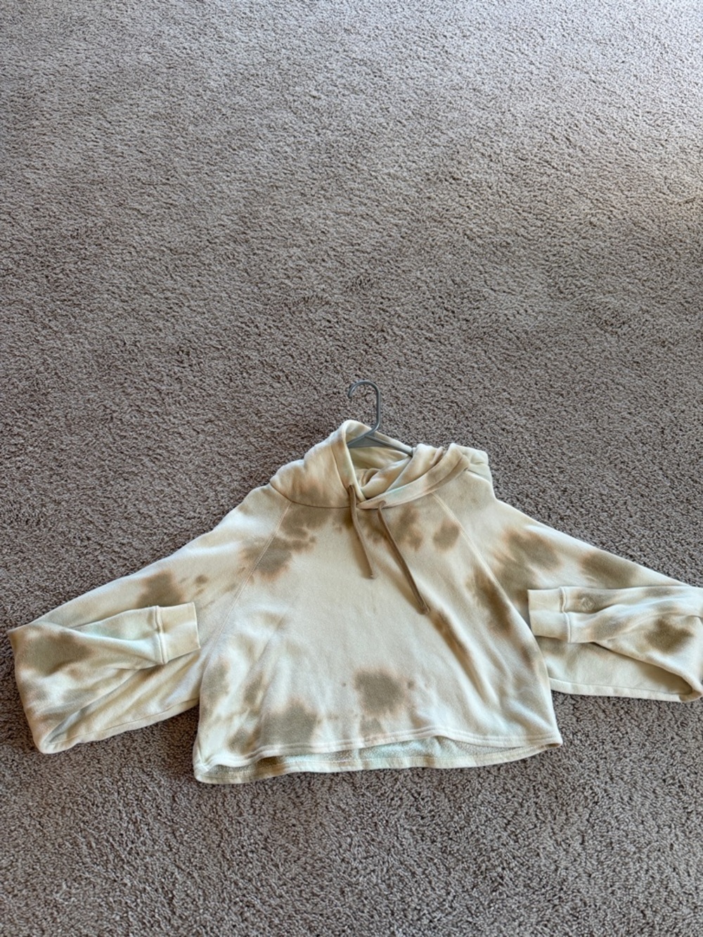 Zine Clothing Cropped Tie-Dye Hoodie in Cream & Tan